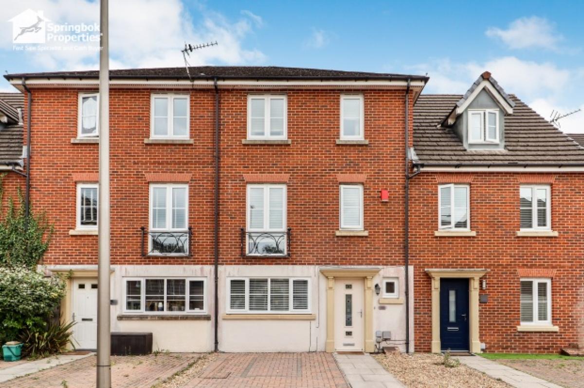 Picture of Home For Sale in Pontypridd, Mid Glamorgan, United Kingdom