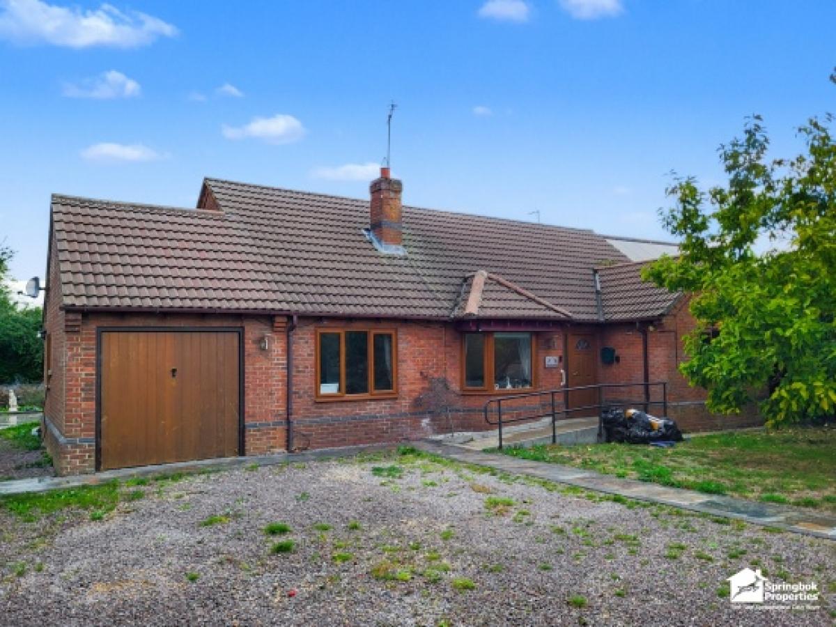 Picture of Home For Sale in Spalding, Lincolnshire, United Kingdom