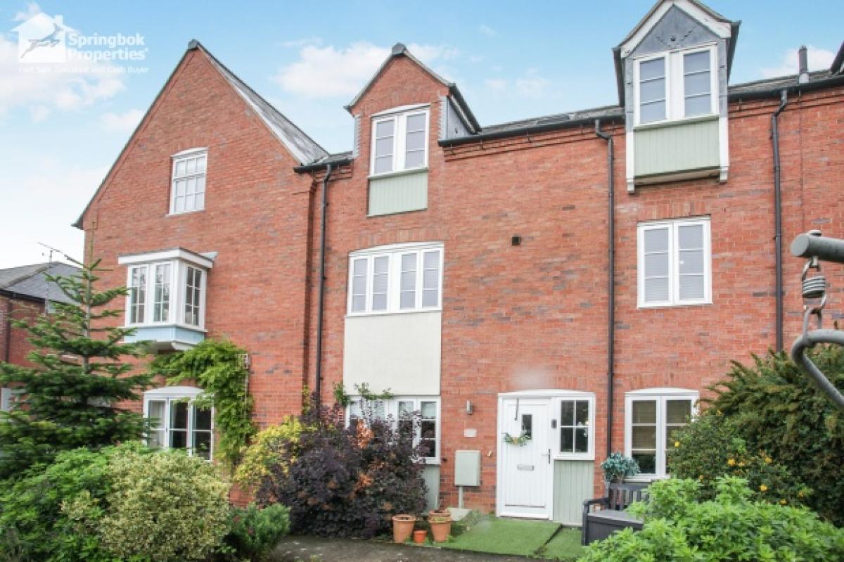 Picture of Home For Sale in Nuneaton, Warwickshire, United Kingdom