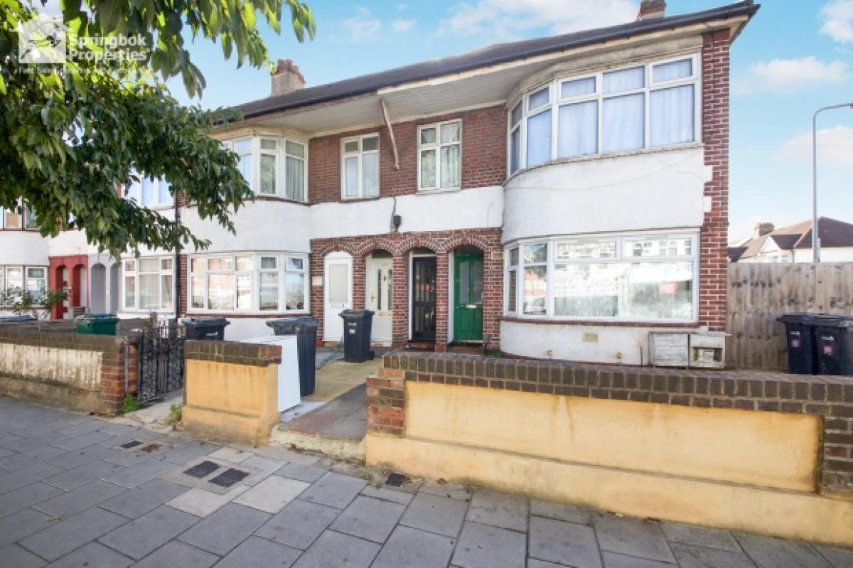 Picture of Home For Sale in Romford, Essex, United Kingdom