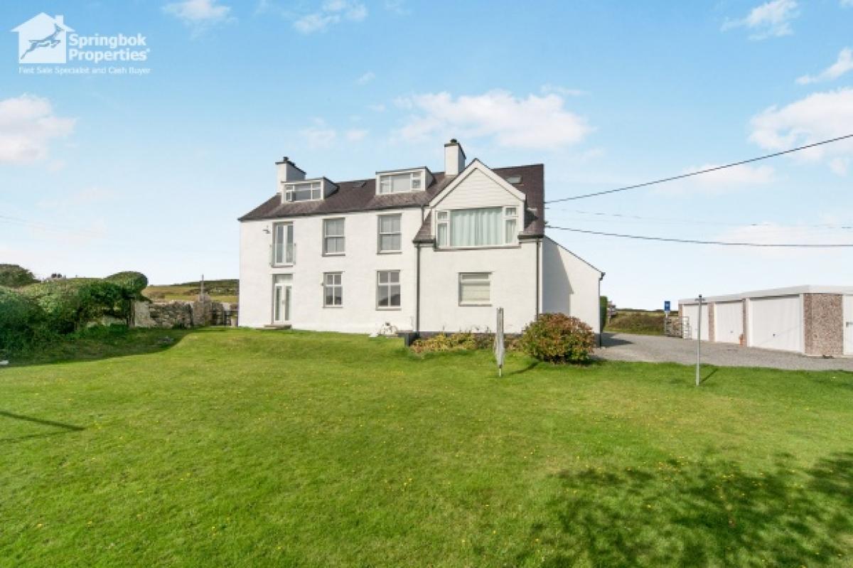 Picture of Home For Sale in Holyhead, Anglesey, United Kingdom