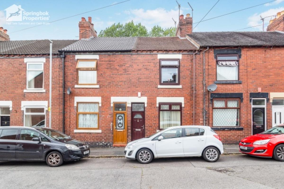 Picture of Home For Sale in Newcastle under Lyme, Staffordshire, United Kingdom