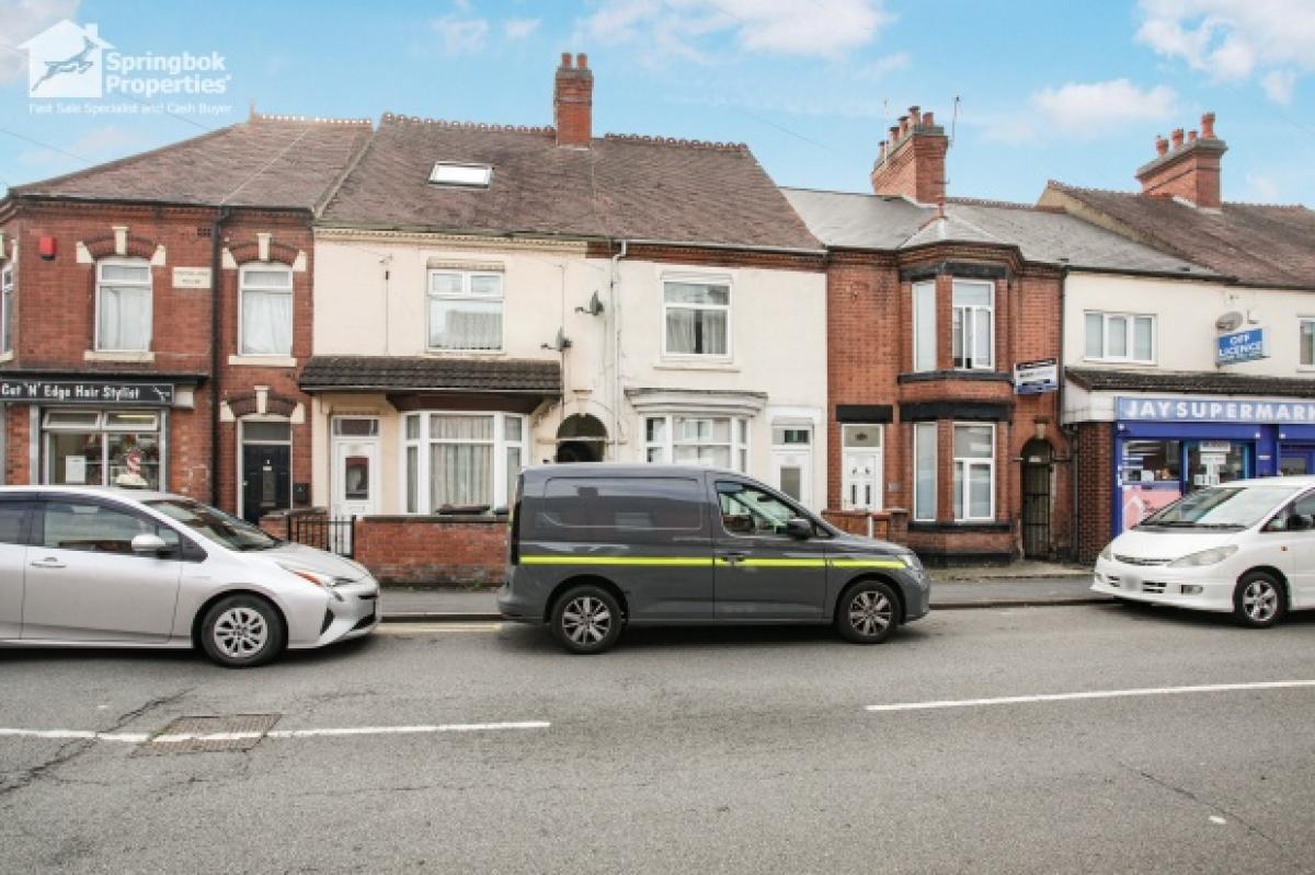 Picture of Home For Sale in Nuneaton, Warwickshire, United Kingdom