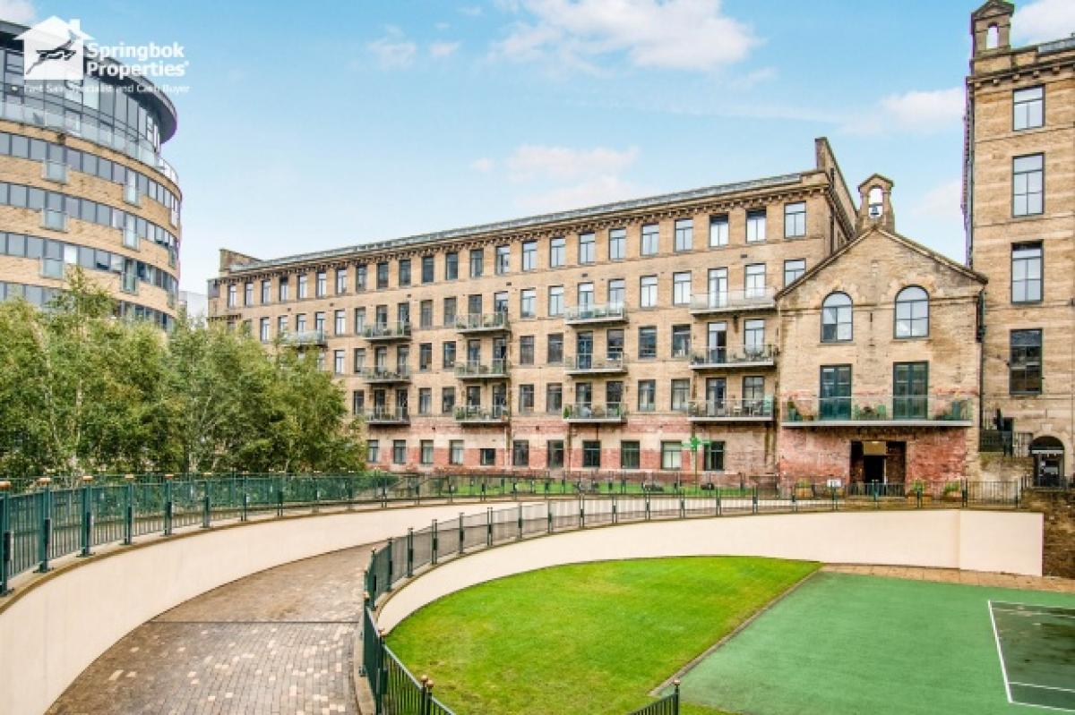Picture of Apartment For Sale in Shipley, West Yorkshire, United Kingdom