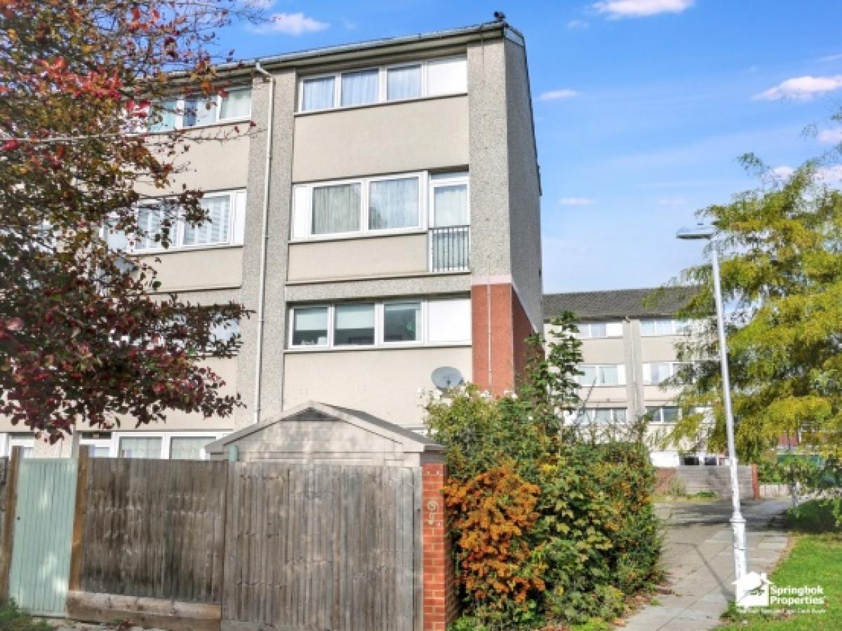 Picture of Home For Sale in Mitcham, Greater London, United Kingdom