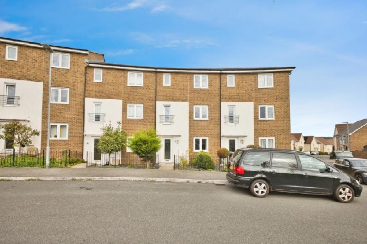 Picture of Home For Sale in Yeovil, Somerset, United Kingdom
