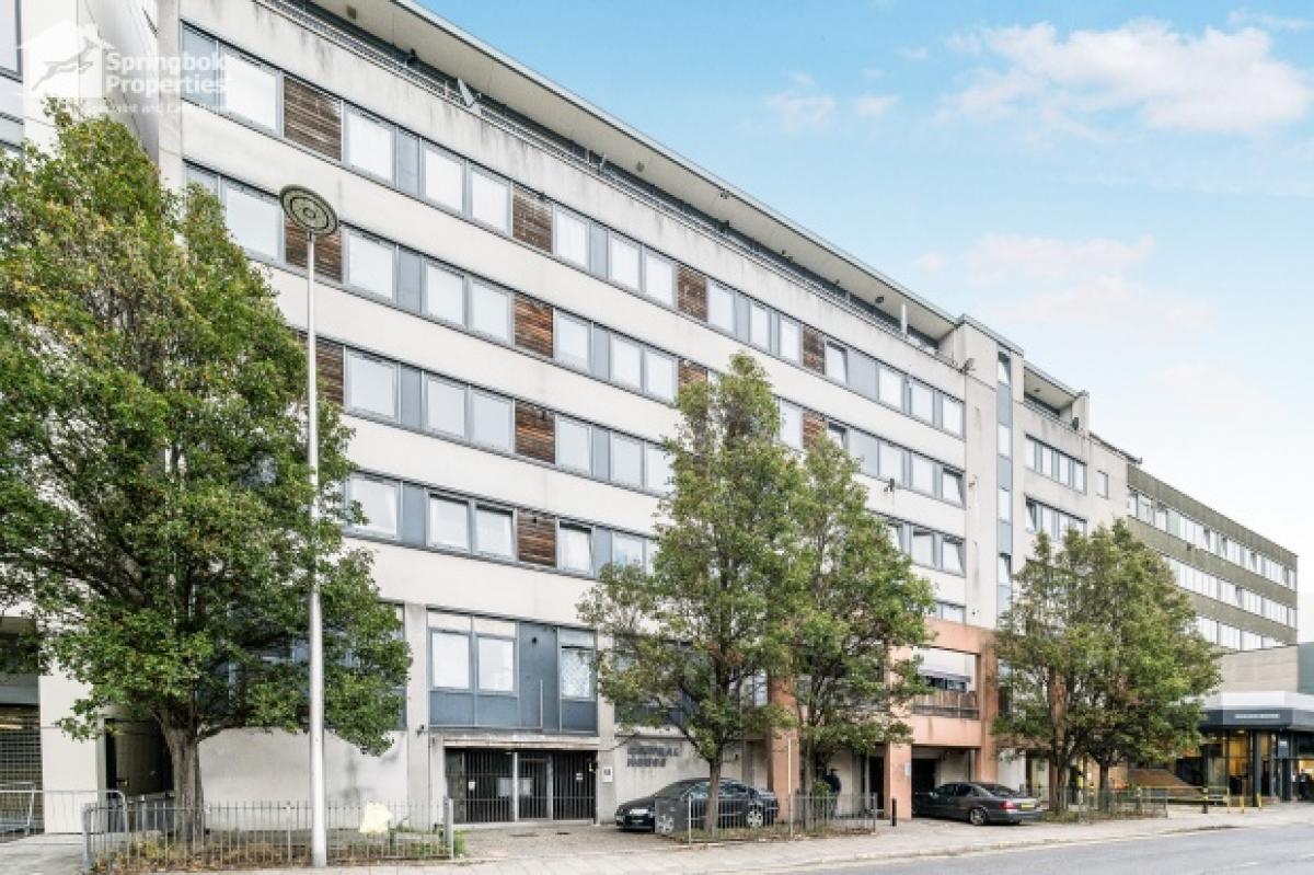 Picture of Apartment For Sale in Barking, Greater London, United Kingdom