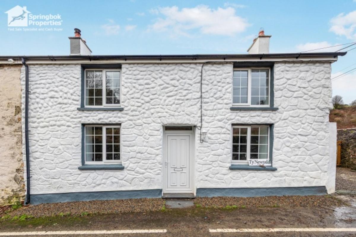 Picture of Home For Sale in Carmarthen, Carmarthenshire, United Kingdom