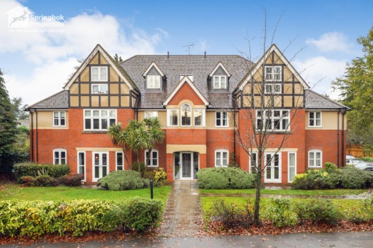 Picture of Apartment For Sale in Solihull, West Midlands, United Kingdom