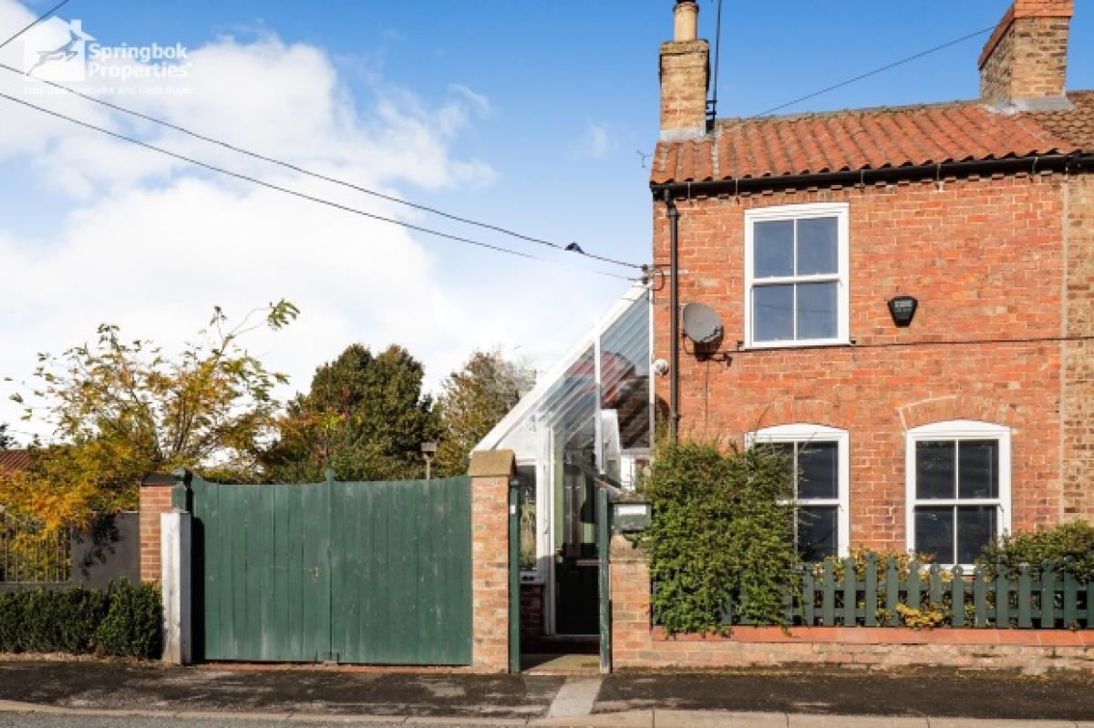 Picture of Home For Sale in York, North Yorkshire, United Kingdom
