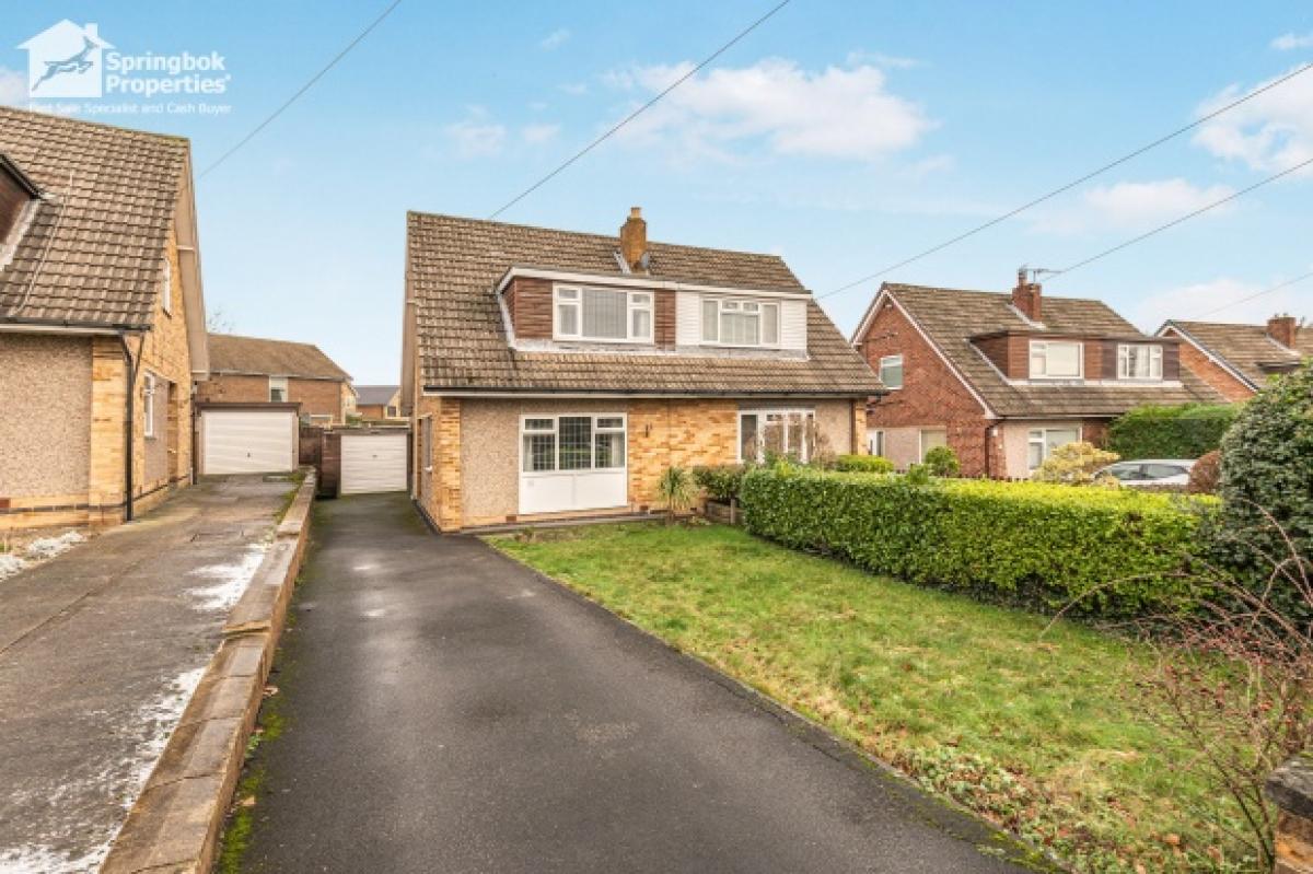 Picture of Home For Sale in Mirfield, West Yorkshire, United Kingdom