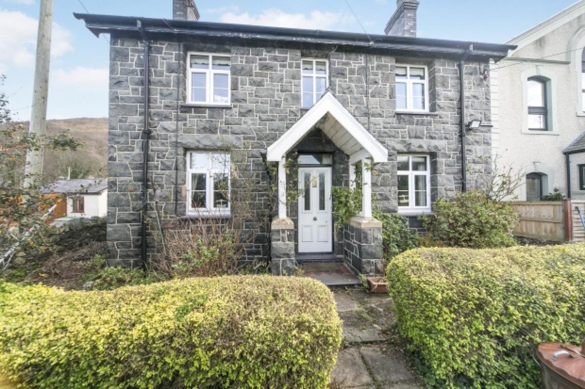 Picture of Home For Sale in Llanfairfechan, Conwy, United Kingdom