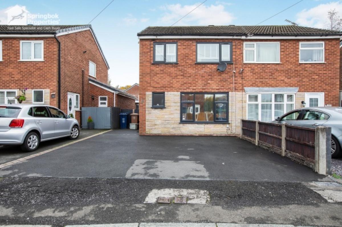 Picture of Home For Sale in Preston, Lancashire, United Kingdom