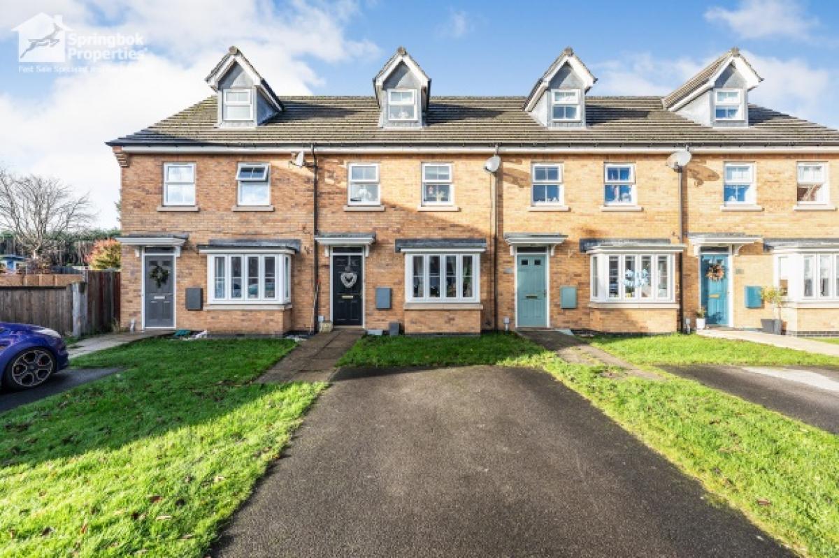 Picture of Home For Sale in Pontefract, West Yorkshire, United Kingdom