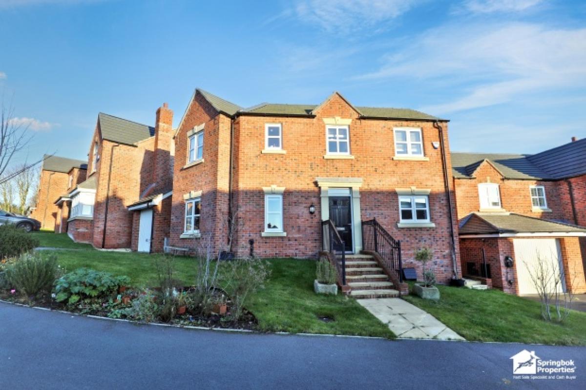 Picture of Home For Sale in Skelmersdale, Lancashire, United Kingdom