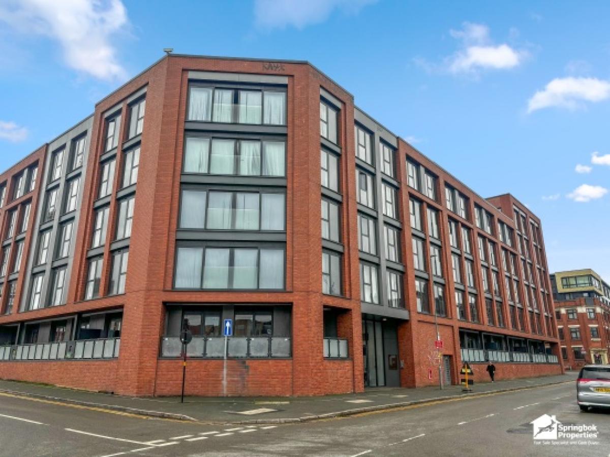 Picture of Apartment For Sale in Birmingham, West Midlands, United Kingdom