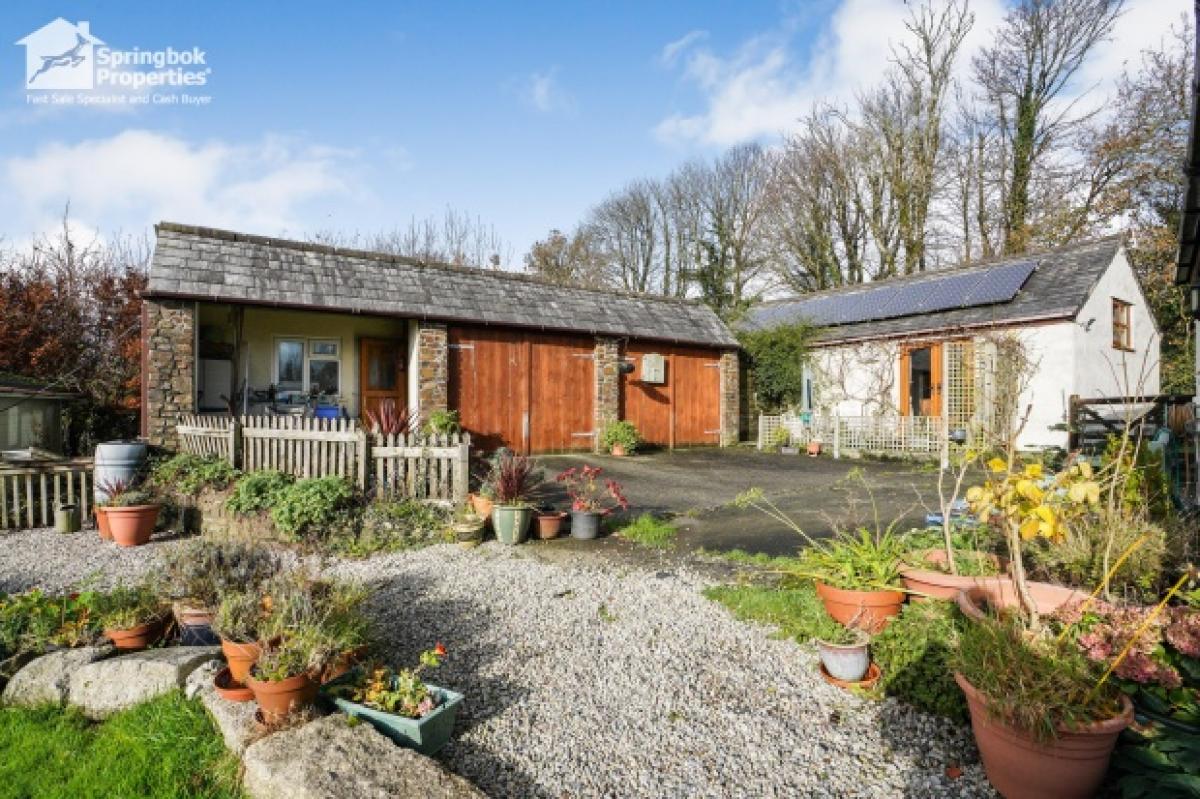Picture of Home For Sale in Launceston, Cornwall, United Kingdom