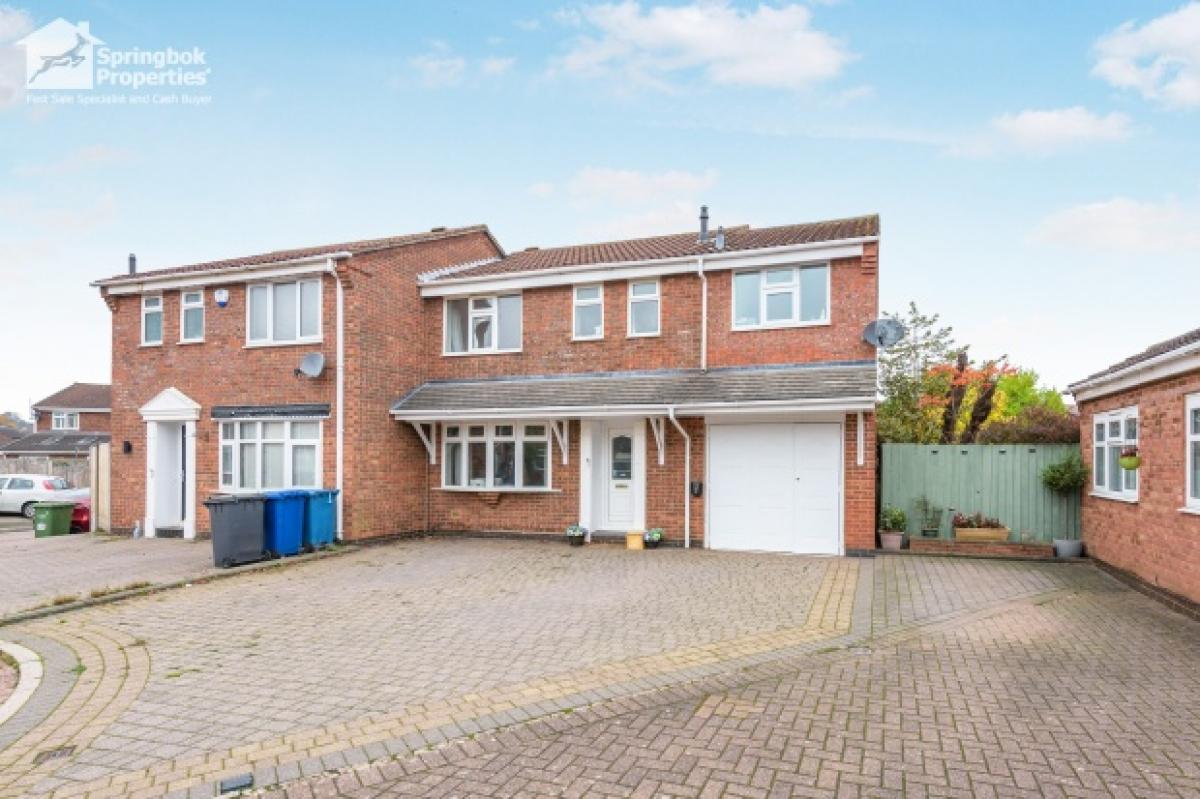 Picture of Home For Sale in Tamworth, Staffordshire, United Kingdom