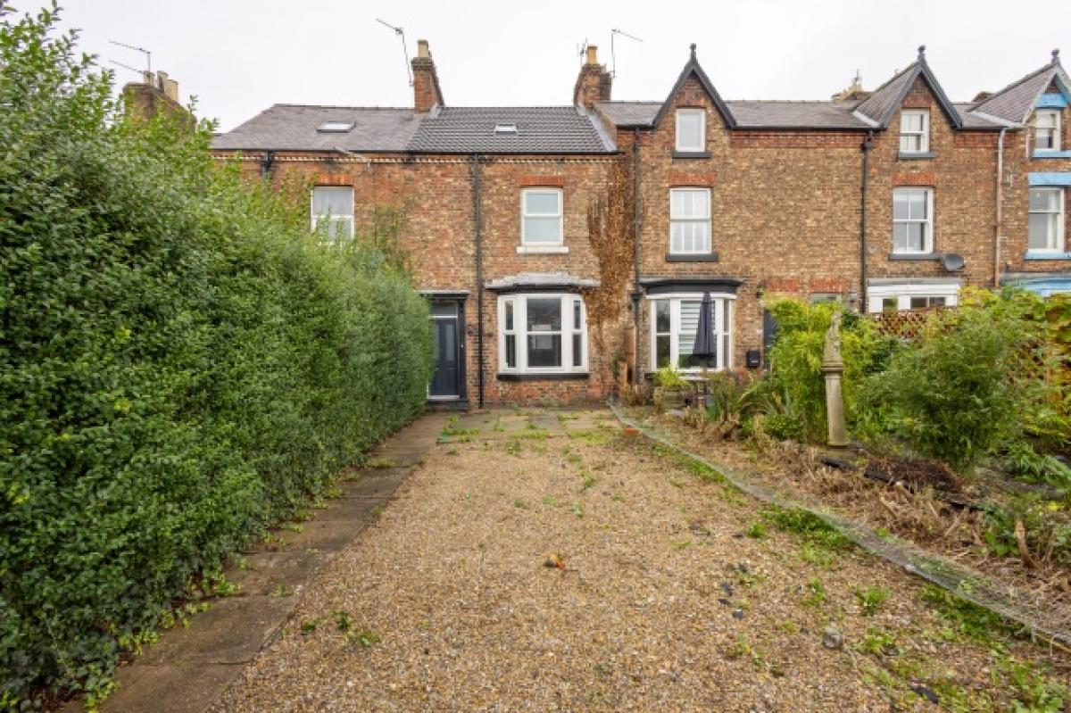 Picture of Home For Sale in Thirsk, North Yorkshire, United Kingdom