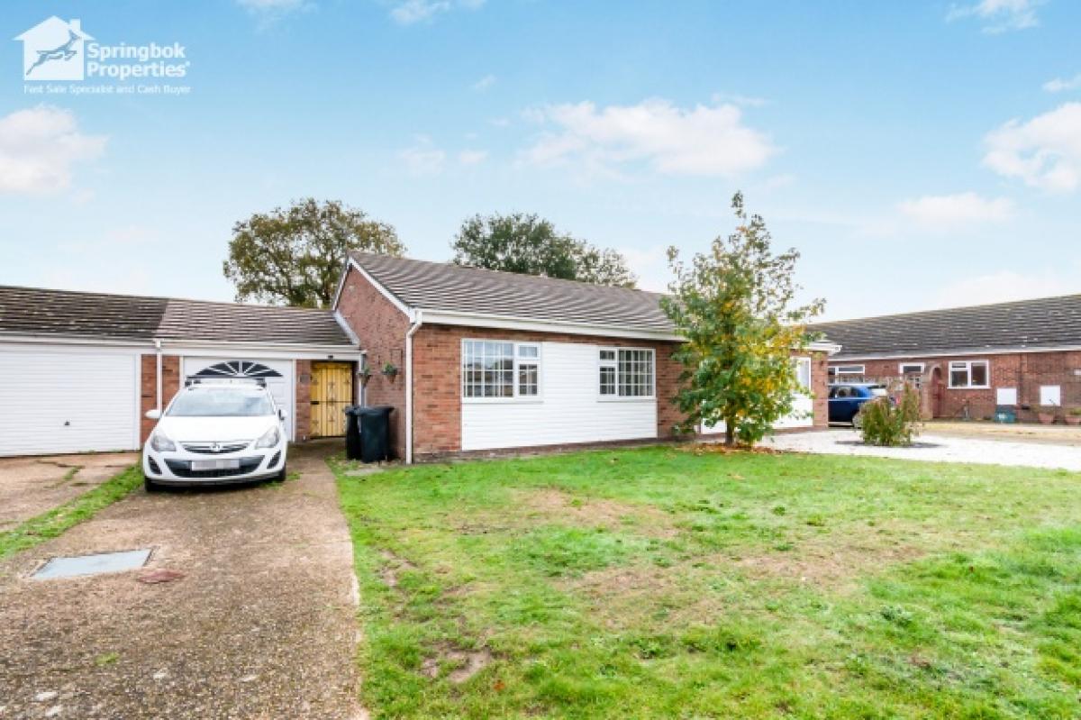 Picture of Bungalow For Sale in Colchester, Essex, United Kingdom