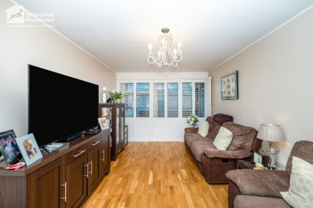 Picture of Apartment For Sale in Tower Hamlets, Greater London, United Kingdom