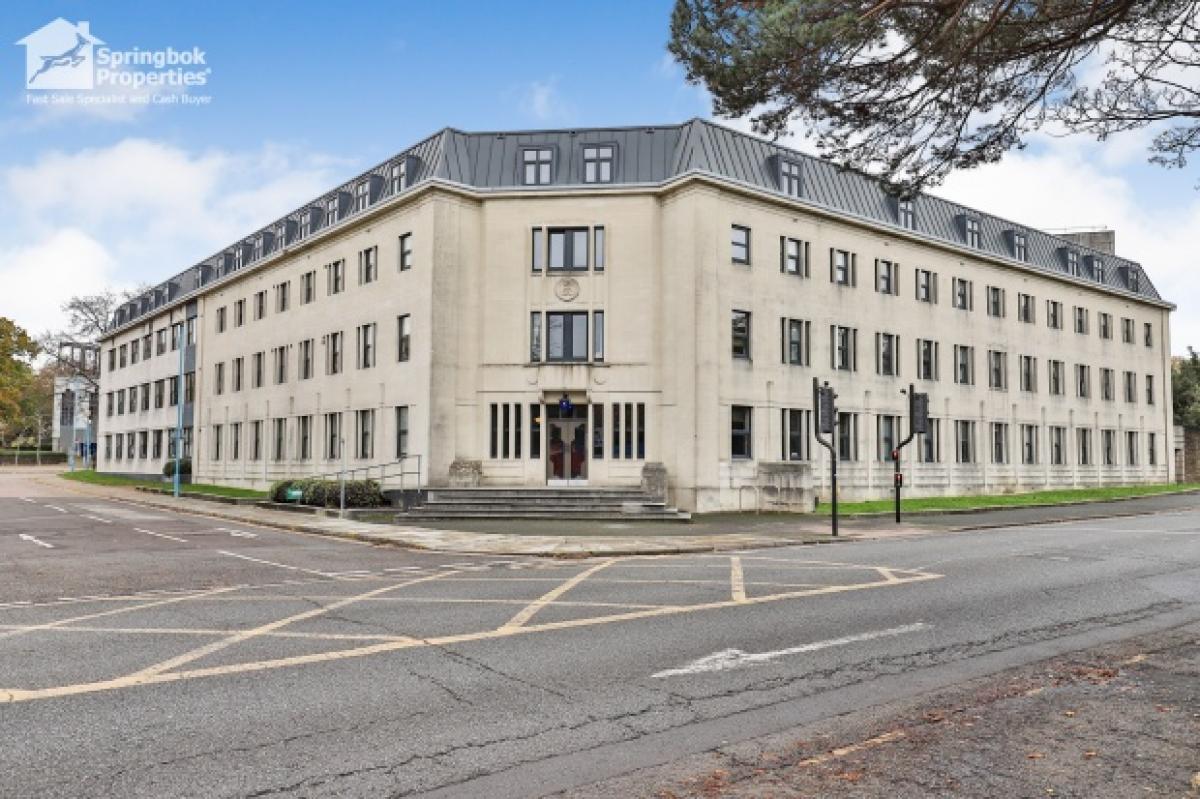 Picture of Apartment For Sale in Poole, Dorset, United Kingdom
