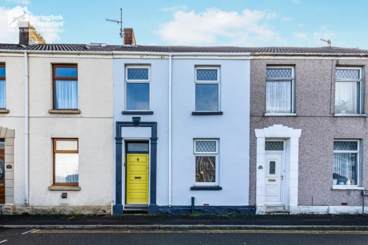 Picture of Home For Sale in Llanelli, Carmarthenshire, United Kingdom
