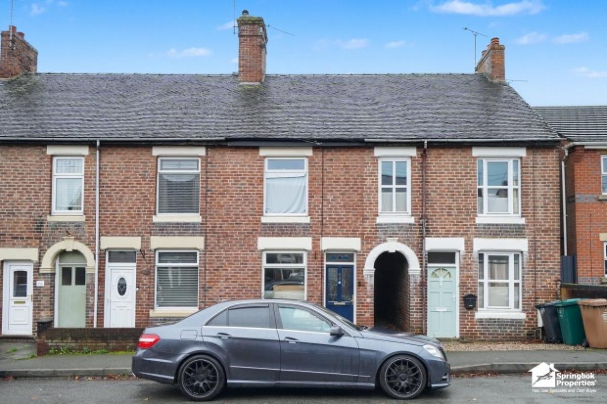 Picture of Home For Sale in Swadlincote, Derbyshire, United Kingdom