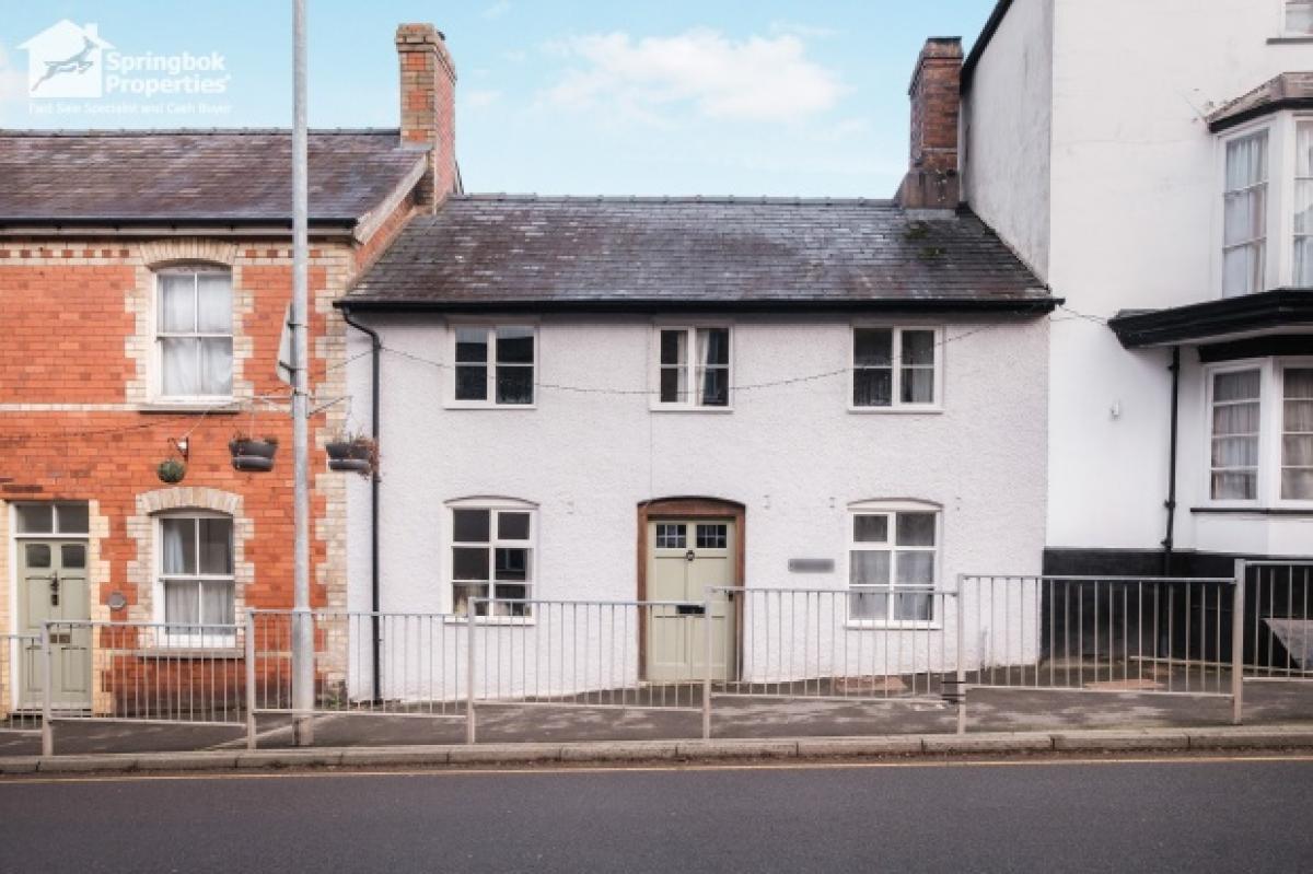 Picture of Home For Sale in Knighton, Powys, United Kingdom