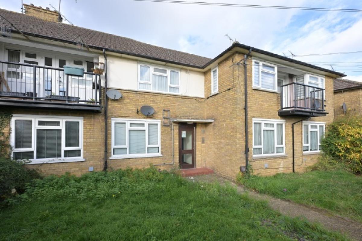 Picture of Apartment For Sale in Brentwood, Essex, United Kingdom