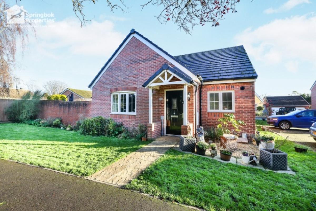 Picture of Bungalow For Sale in Marlborough, Wiltshire, United Kingdom