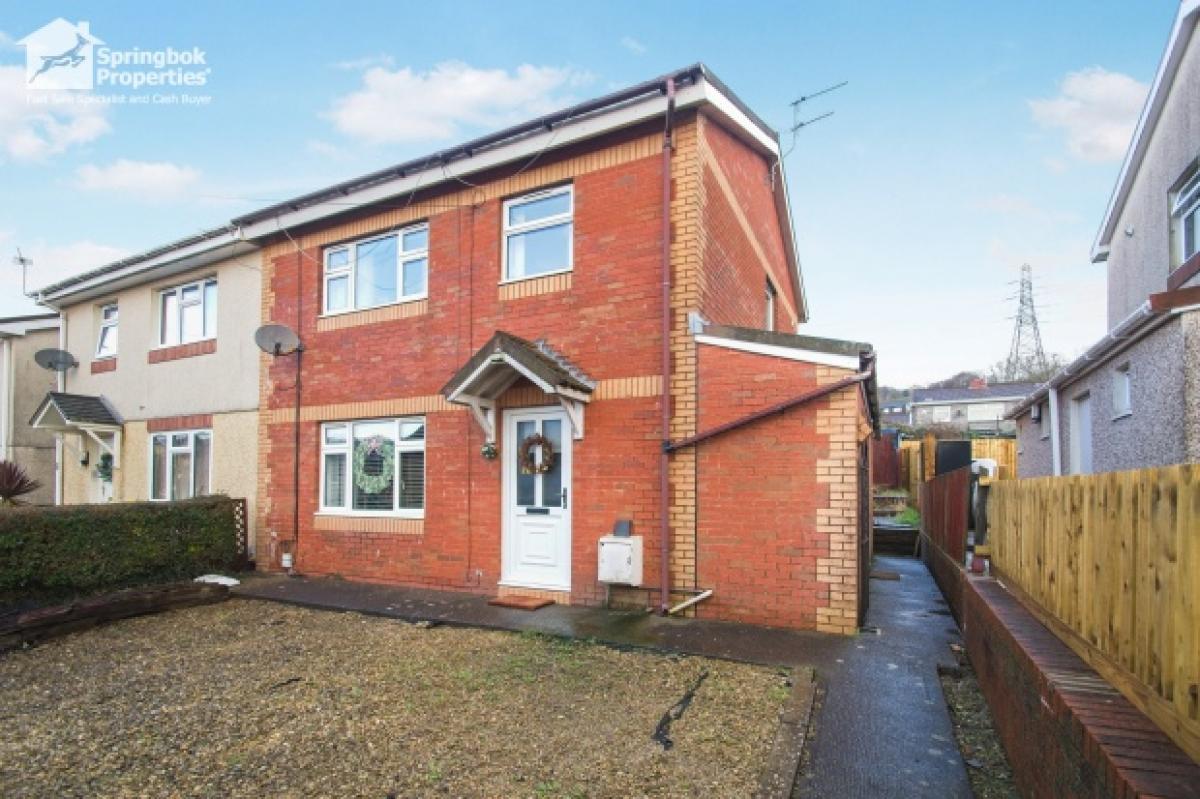Picture of Home For Sale in Pontypridd, Mid Glamorgan, United Kingdom