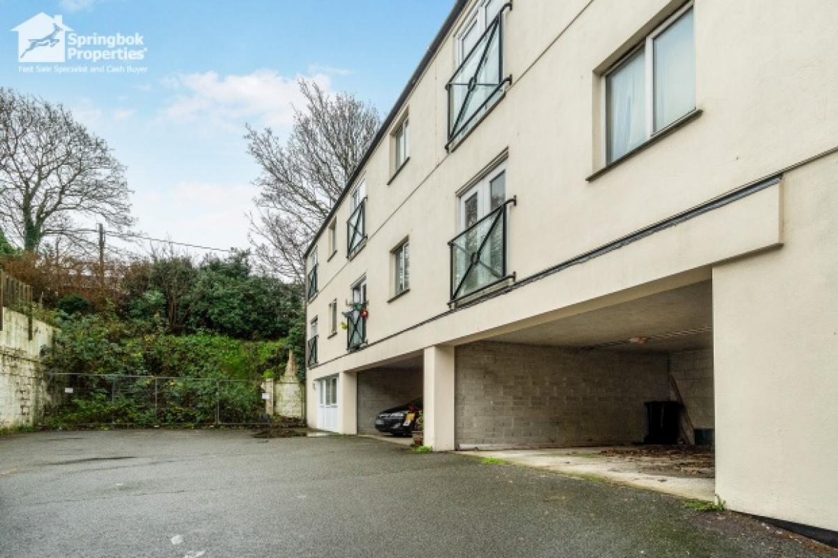 Picture of Apartment For Sale in Helston, Cornwall, United Kingdom