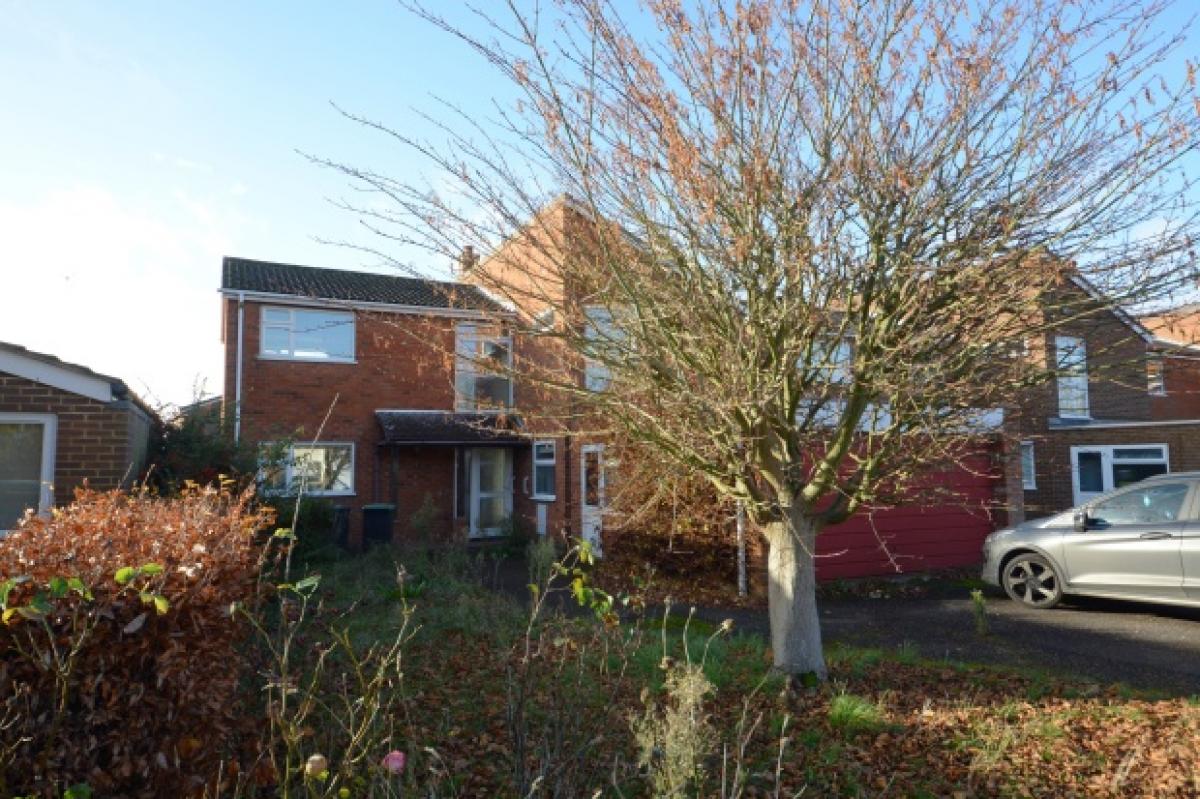 Picture of Home For Sale in Biggleswade, Bedfordshire, United Kingdom