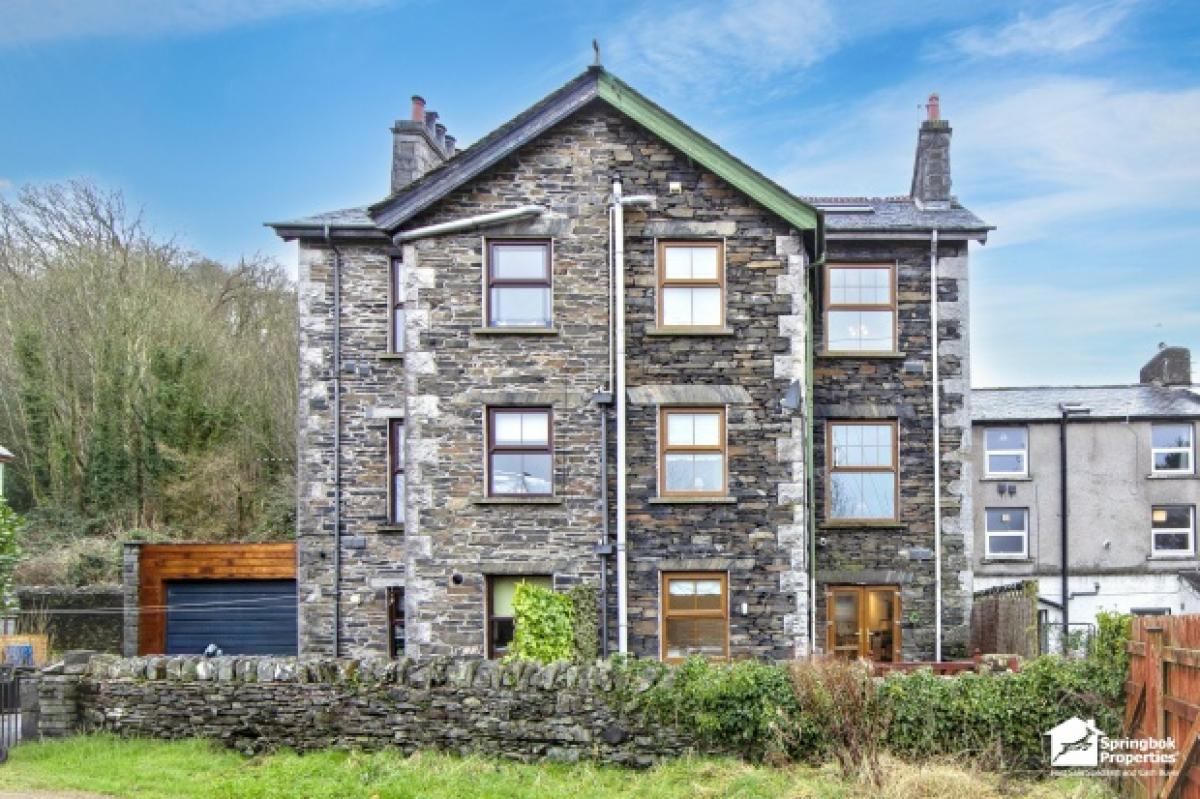 Picture of Home For Sale in Ulverston, Cumbria, United Kingdom