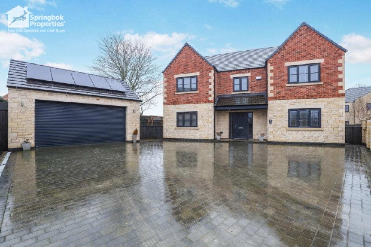 Picture of Home For Sale in Sleaford, Lincolnshire, United Kingdom