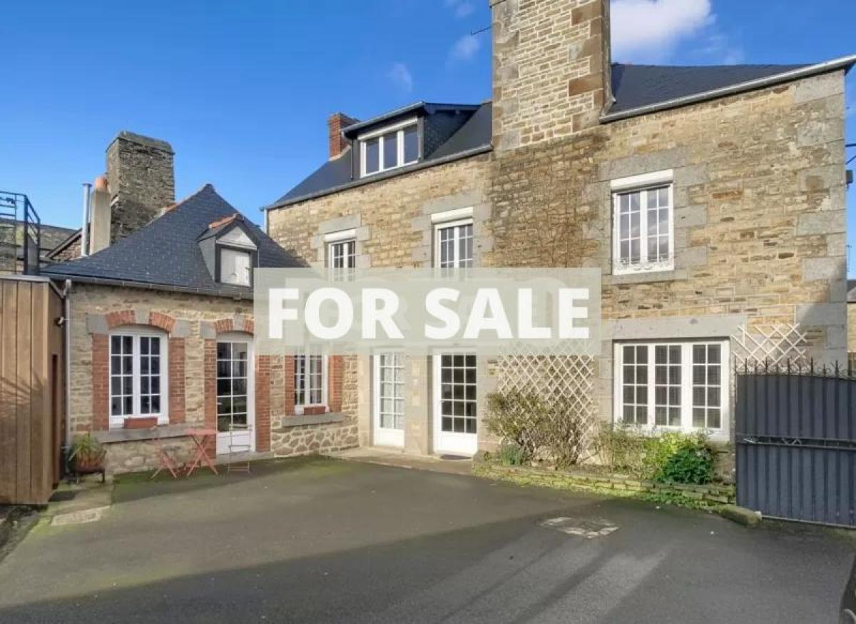 Picture of Home For Sale in Antrain, Bretagne, France