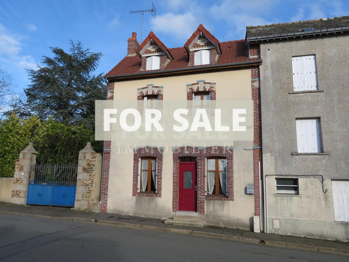 Picture of Home For Sale in Pre En Pail, Pays De La Loire, France