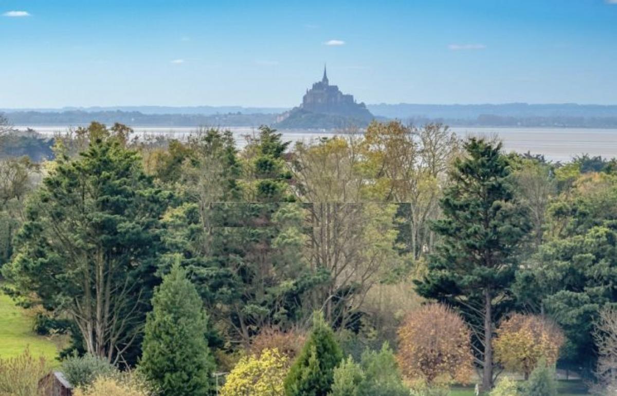 Picture of Home For Sale in Saint Jean Le Thomas, Manche, France