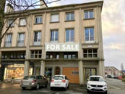 Retail For Sale in Saint Lo, France