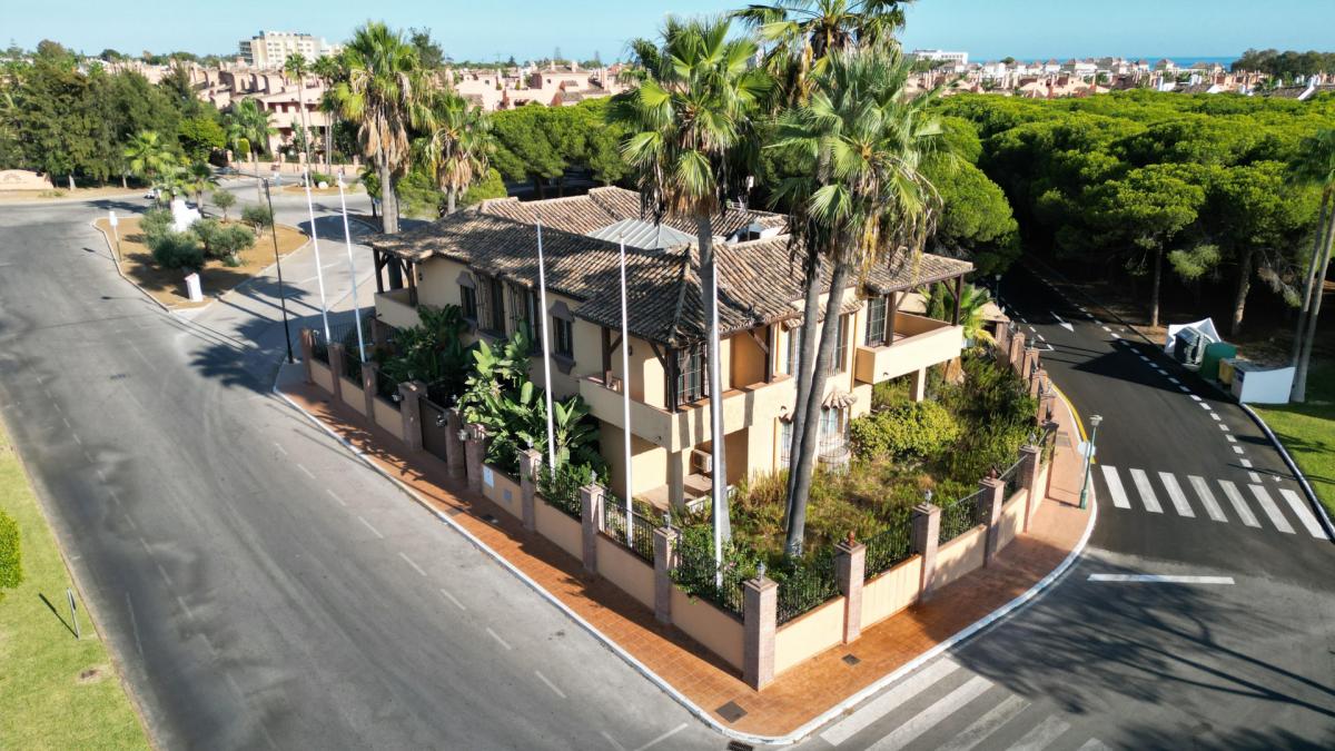 Picture of Commercial Building For Sale in Estepona, Malaga, Spain