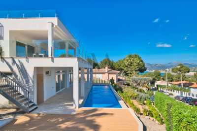 Villa For Sale in Santa Ponsa, Spain