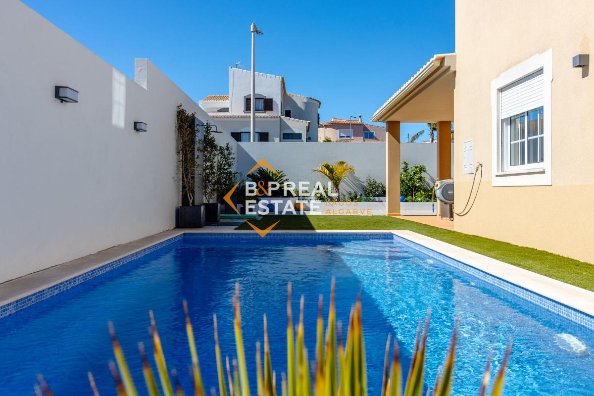 Picture of Villa For Sale in Porto de Mos, Leiria, Portugal