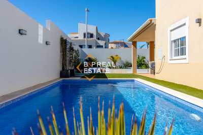 Villa For Sale in Porto de Mos, Portugal