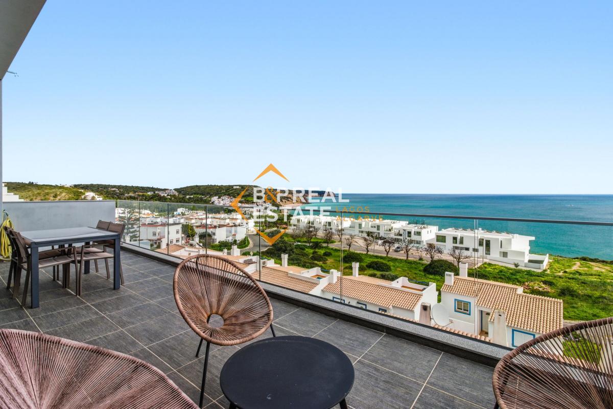 Picture of Villa For Sale in Salema, Algarve, Portugal