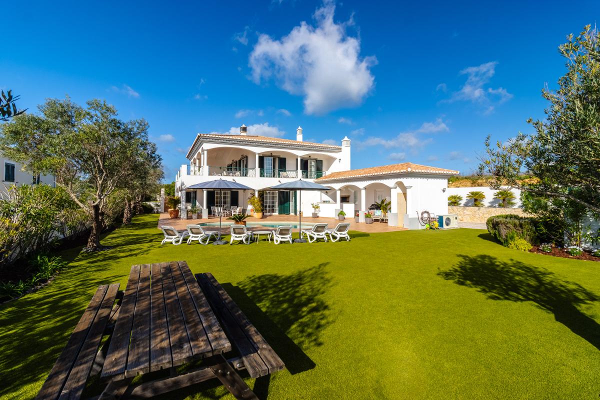 Picture of Villa For Sale in Porto de Mos, Leiria, Portugal