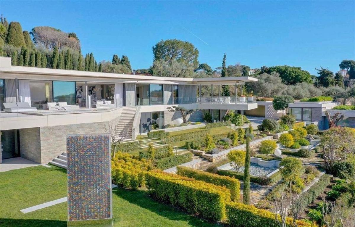 Picture of Villa For Sale in Antibes, Cote d'Azur, France