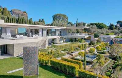 Villa For Sale in Antibes, France