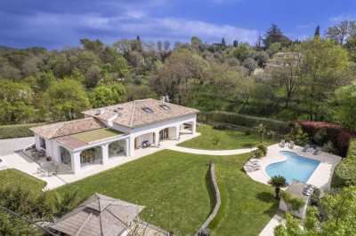 Villa For Sale in Opio, France