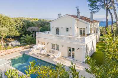 Villa For Sale in Antibes, France